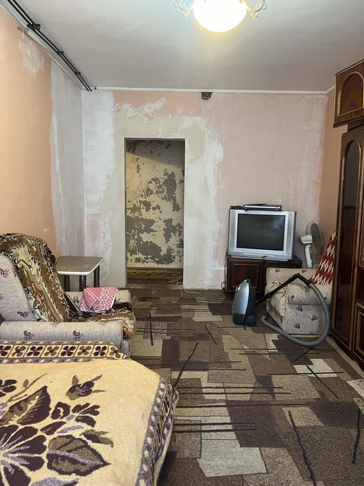 Здається квартира в тихому районі, гарний жилий стан.