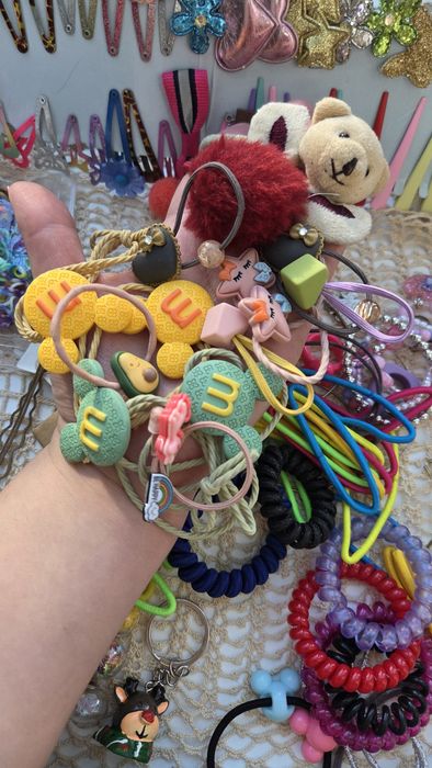 Прикраси для волосся