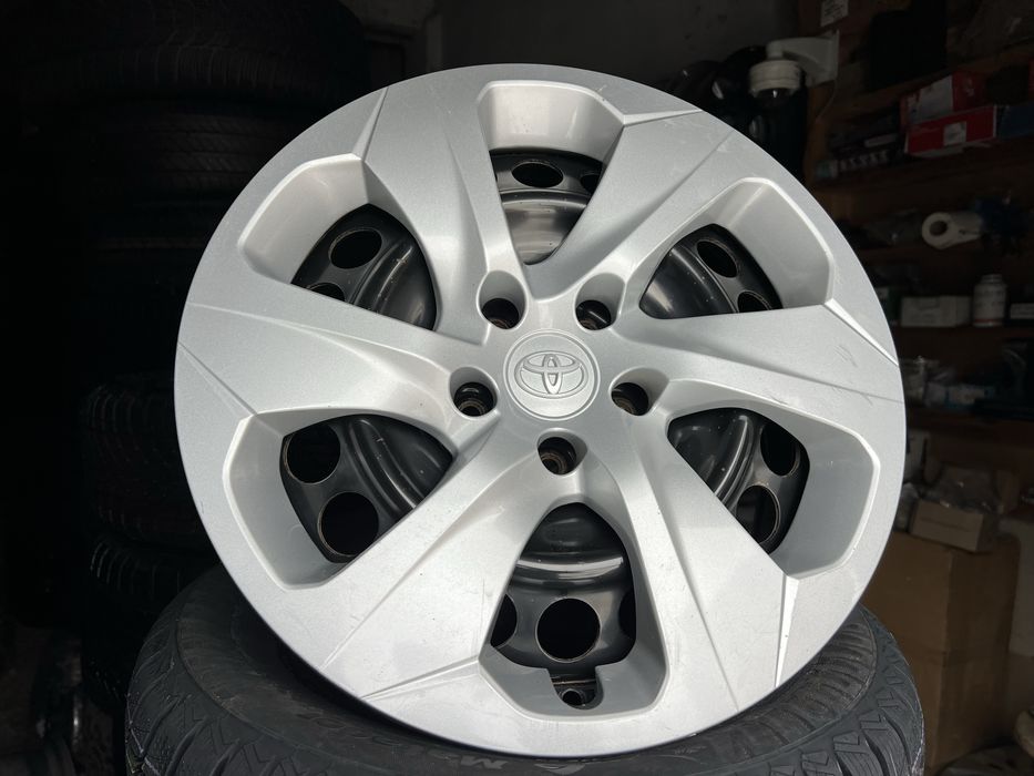 Диски  R17 5x114,3 toyota Rav4 диски +колпаки 5 114,3