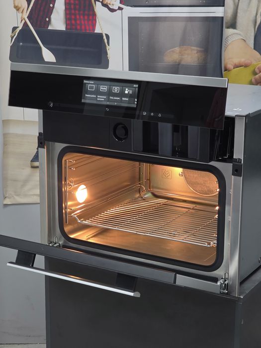 Духова шафа пароконвектомат Miele DGC 6805 низька  піключення до води