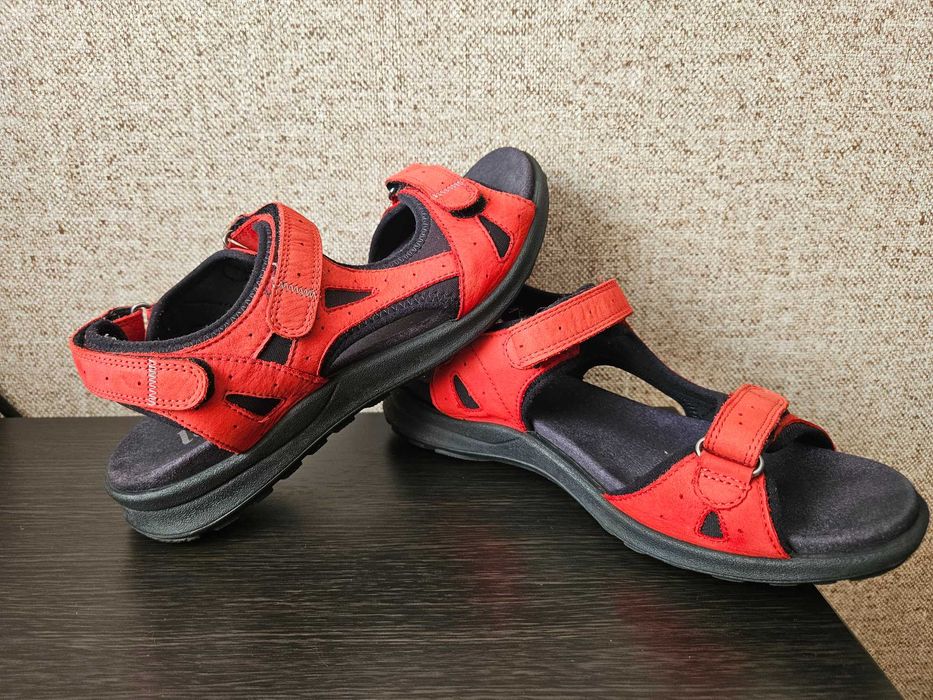 Сандалии Legero/ECCO (Австрия) р. 40 стелька 26 см, ярко- красные. Срочно.