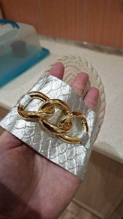 Nowe klapki damskie.