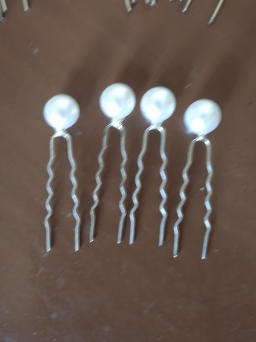 Шпильки с декором