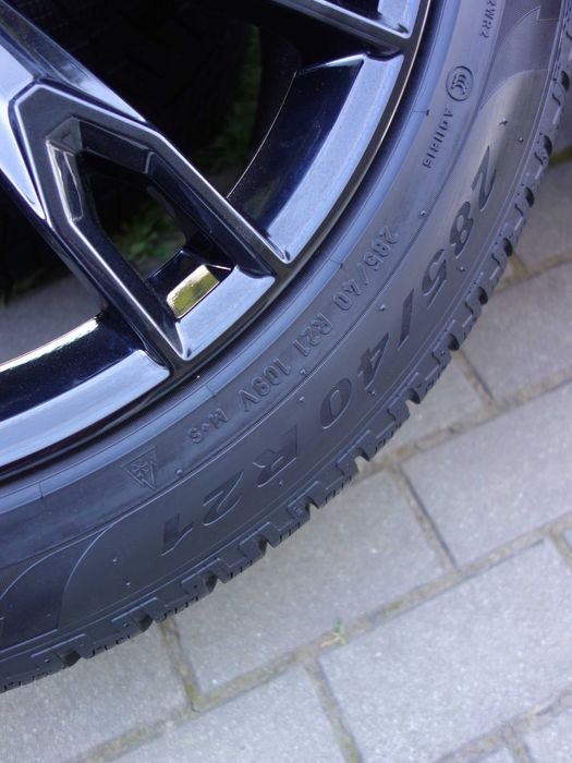 Koła AUDI SQ7 Q7 SQ8 Q8 21'' Czarne Zima Pirelli NOWE
