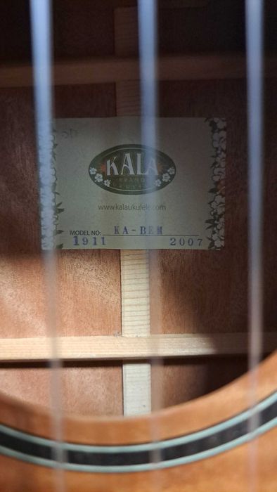 Ukulele barítono Kala