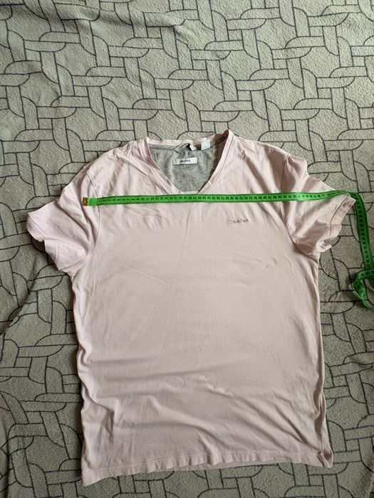 Продам фудболку чоловічу від бренду Calvin Klein
