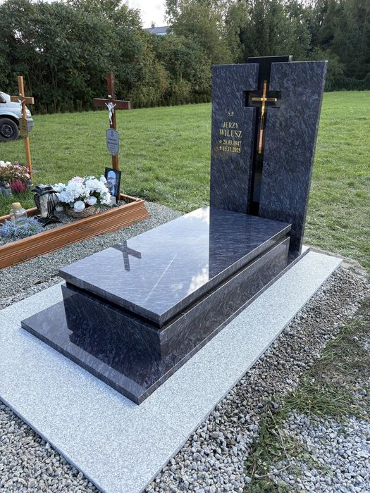 Nagrobek granitowy ORION nowoczesny wzór BRYŁA NAGROBKI NAGROBEK