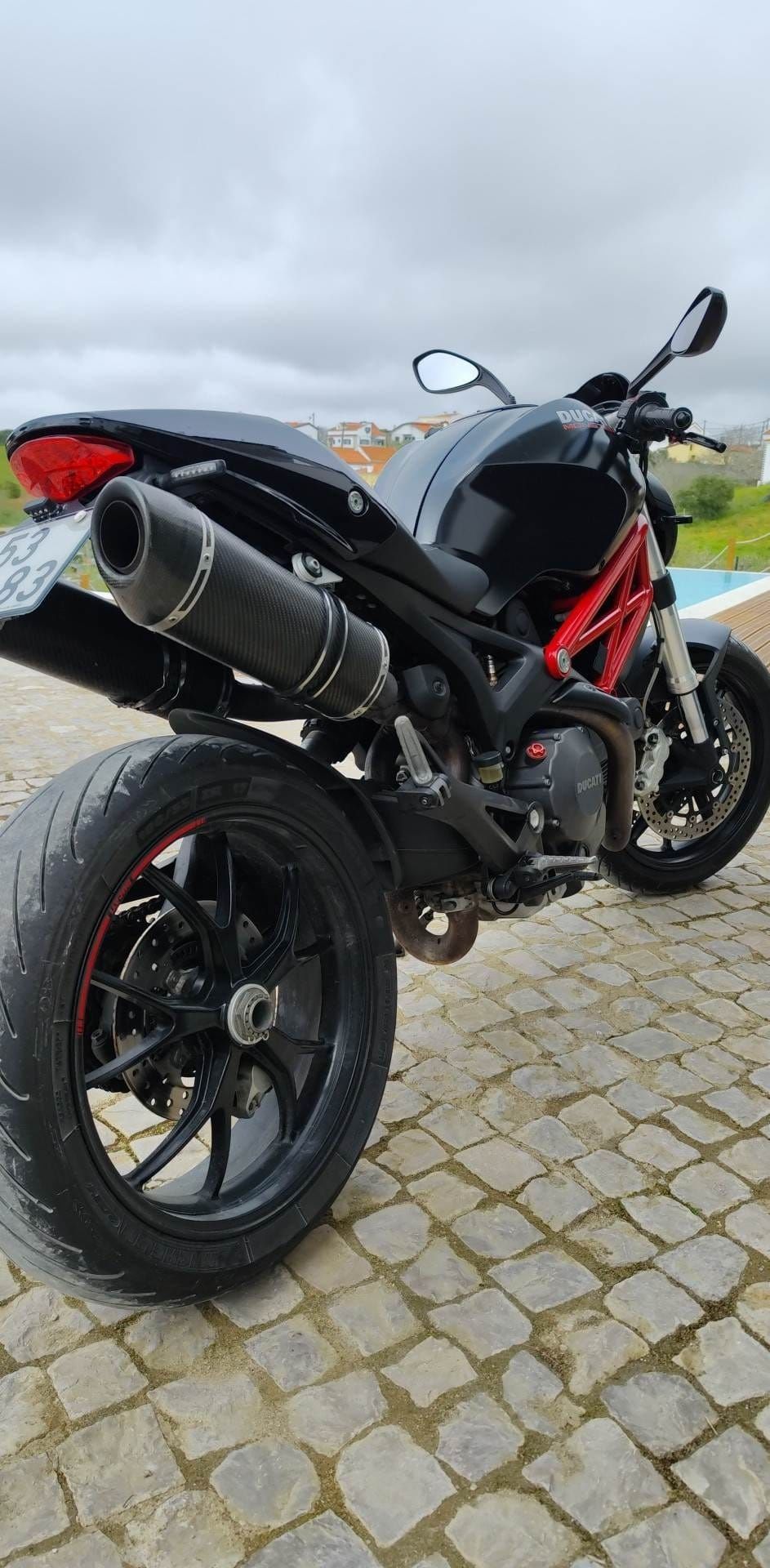 Ducati 2024 monster 800cc