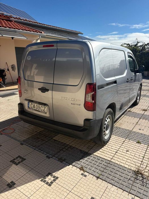 Toyota Proace City Electric c/ garantia fábrica até 2035