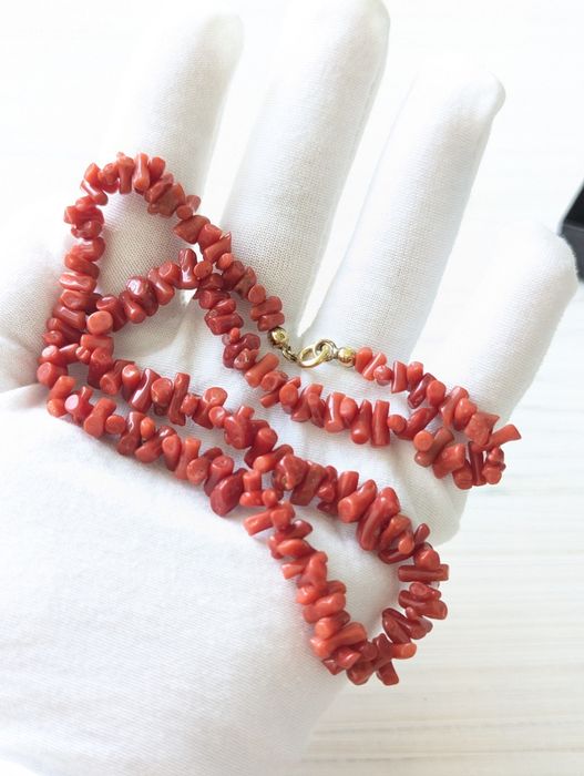 Намисто з благородного середземноморського коралу