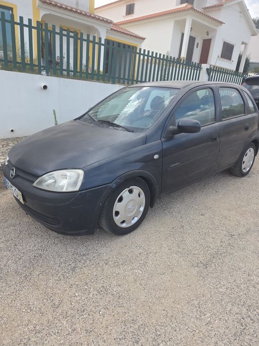Opel Corsa C - Ano 2000 | 1500 €