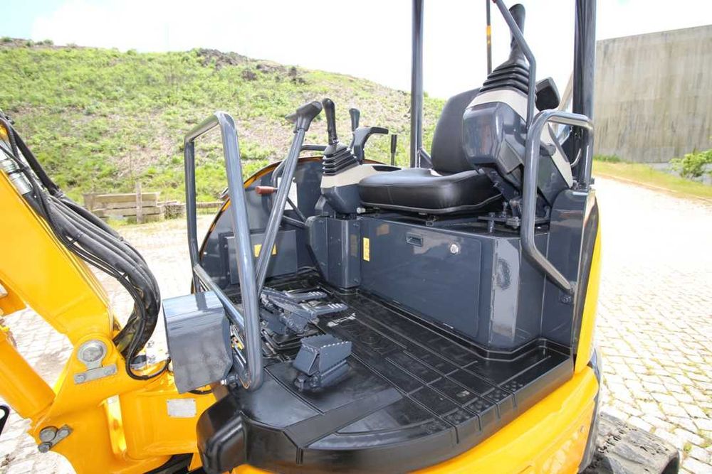 Komatsu Mini giratória de rastos PC 26 MR