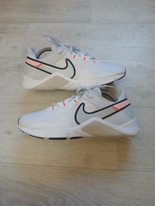 Кроссовки женские Nike Legend Essential  2 Оригинал.