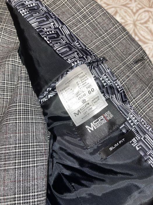 Костюм трійка з жилеткою класичний на корпоратив весілля