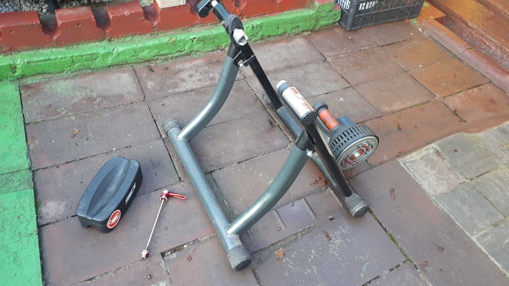 Trenażer rolkowy Elite