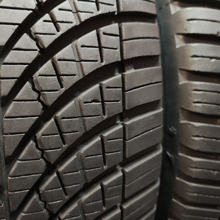 225/55/17 C Sprzedam parę opon całorocznych Goodyear z 2024 roku