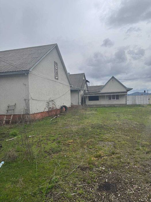 Майновий комплекс, 1249 кв. м, смт. Солотвино, вул. Підмагура, 100