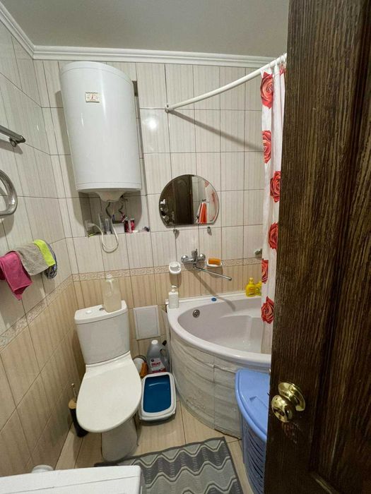 Двокімнатна квартира по вигідній ціні!! Район Алмазний!!