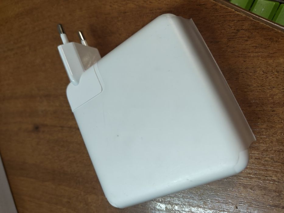 зарядний пристрій Apple 96W USB-C Power Adapter