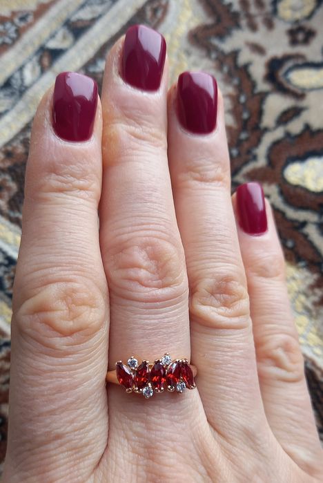 Кольцо дорожка с миндальными цирконами под рубин позолота 18К