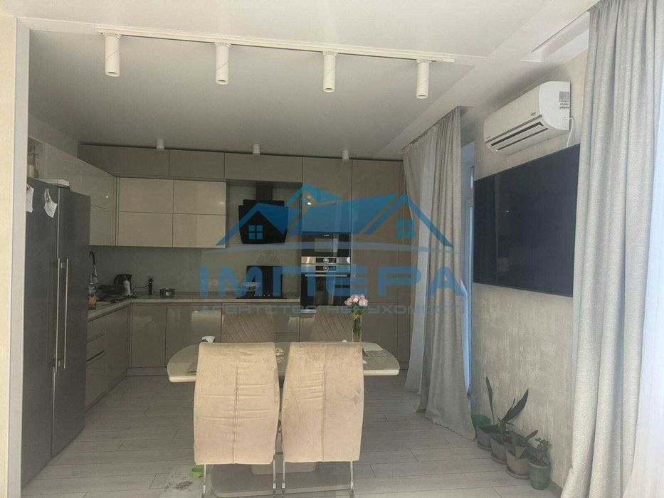 Пентхаус на Леваді