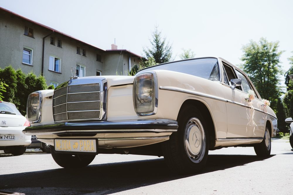 Auto na Ślub z kierowcą - MERCEDEZ- BENZ 115 D
