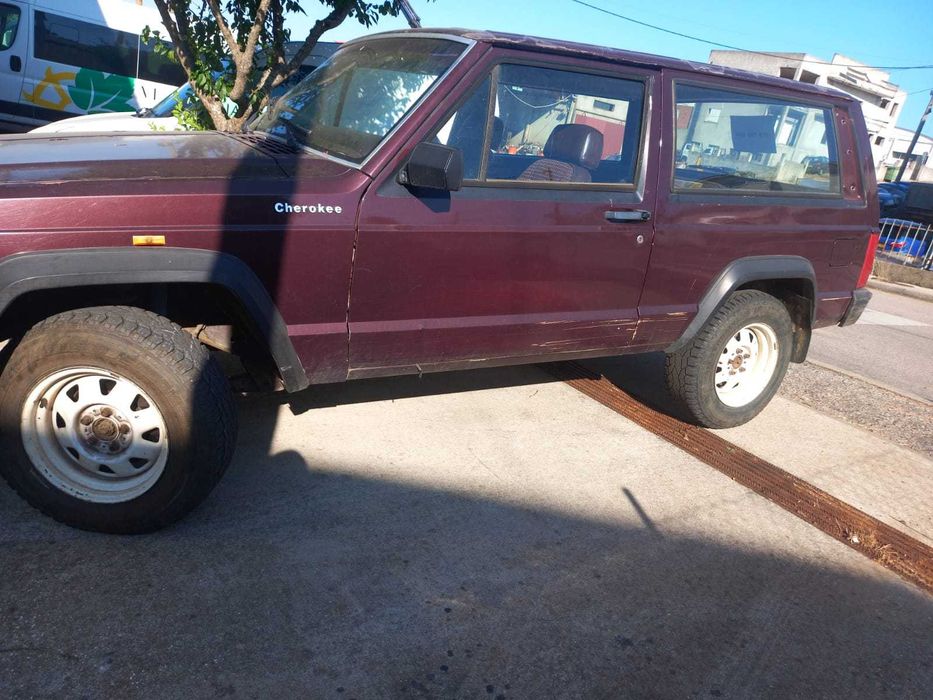 Jeep Cherokee — fotografia 3