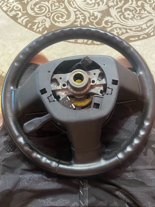 Руль с подушкой(оригинал) Toyota FJ cruiser
