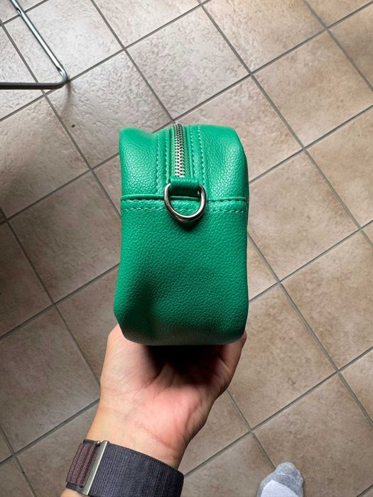 На подарунок для дівчини. Нова.