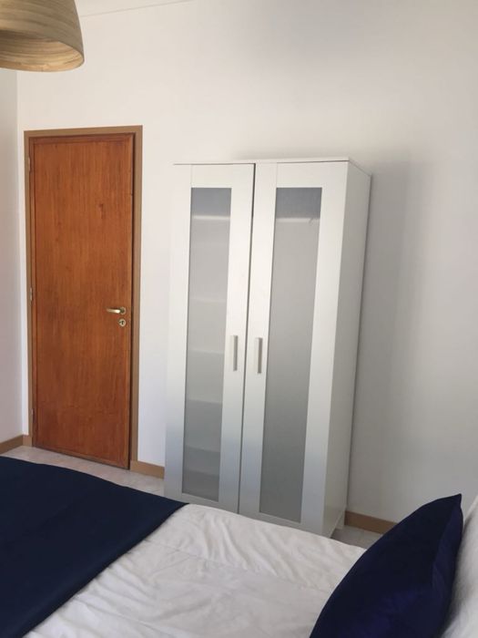 Quarto individual com terraço em Arca D’Água - internet incluída