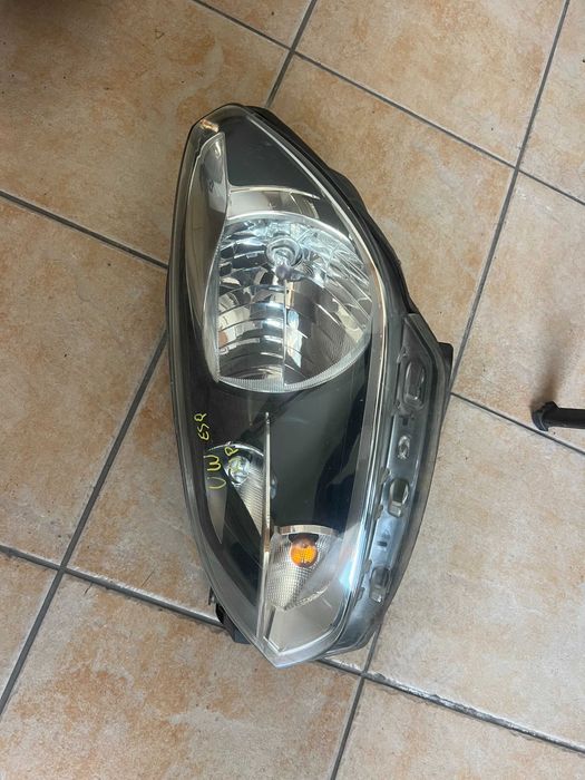 Otica esquerda Vw Up ref: 1S1.941.015.N