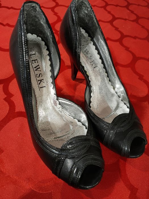 Buty/szpilki na wysokim obcasie rozmiar 35 Lewski