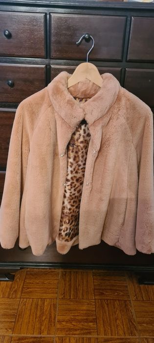 Vendo casaco em pelo.