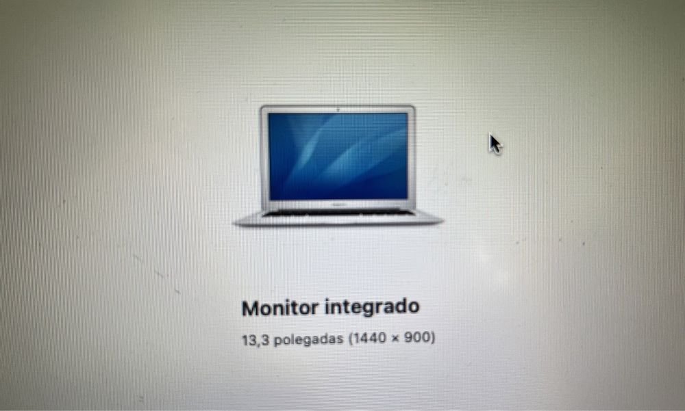 MacBook Air 13 with Box64552925955458123