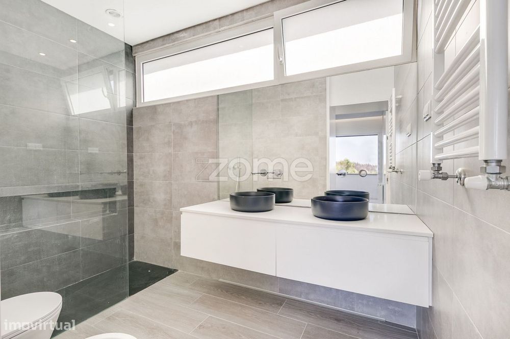 Moradia T3 com Piscina e Jardim no Zambujeiro – Alcabideche