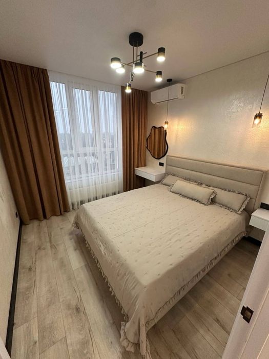 Продам 2 ком Центр Голливуд