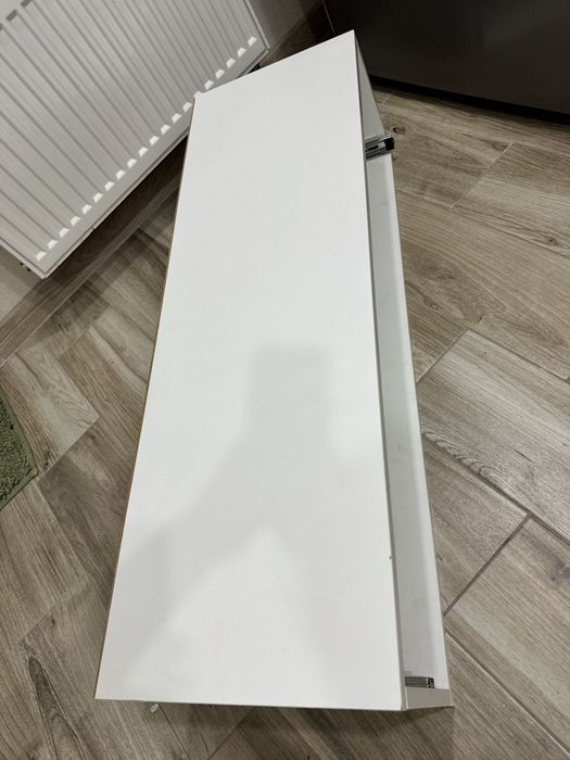 Дзеркало і тумба в студію