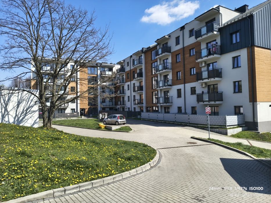 2-pokojowe mieszkanie 37m2 w apartamentowcu z  miejscem postojowym na poziomie -1 i komórka w garażu podziemnym .