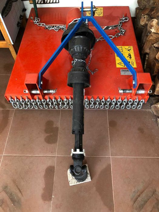 TRATOR KUBOTA B 1620 COMO NOVO + CARREGADOR FRONTAL COM BALDE + CAPINADEIRA/CORTA MATO DE CORRENTES