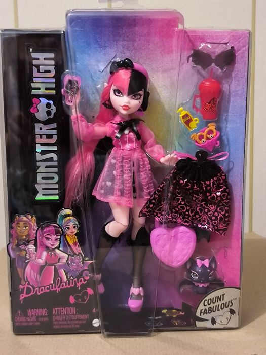Monster High Draculaura Doll with Pet  Лялька Монстер Хай Дракулаура  з вихованцем колекційна Laguna Лагуна риба рибка