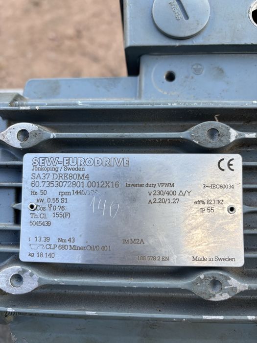 Motoreduktor 0,55  kw 140 obr