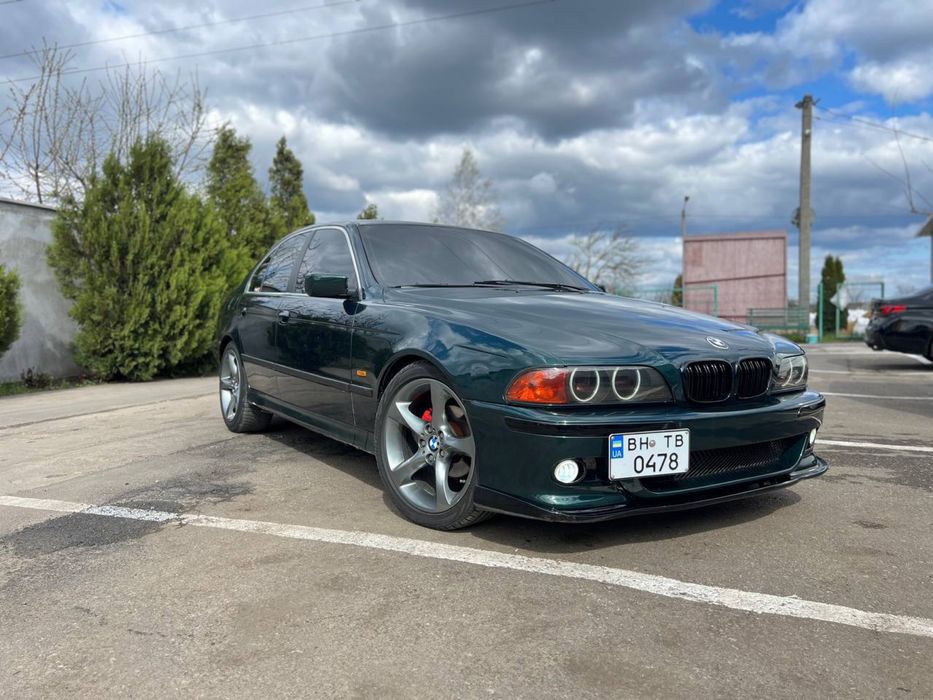 Продам машину BMW E39