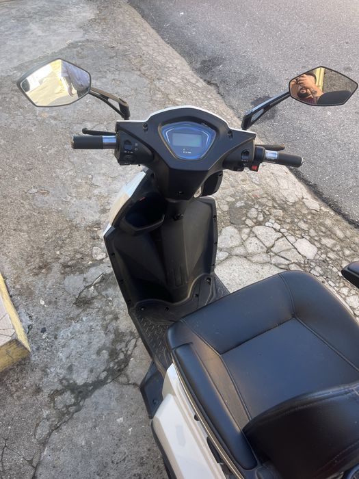 Scooter eletrica