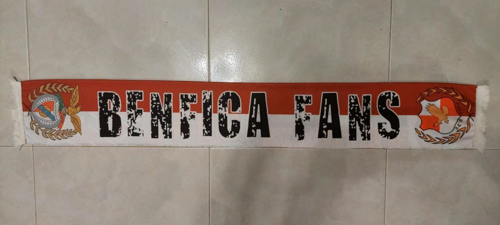 cachecol do Benfica