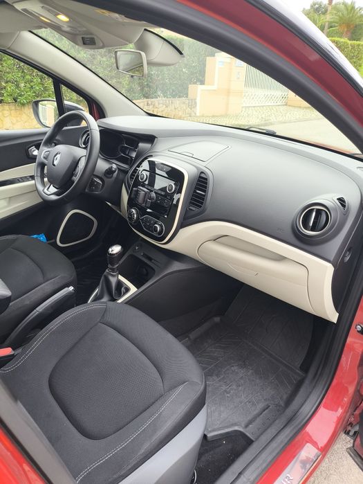 Renault Captur  Semi novo 1.2TCe 120 cv