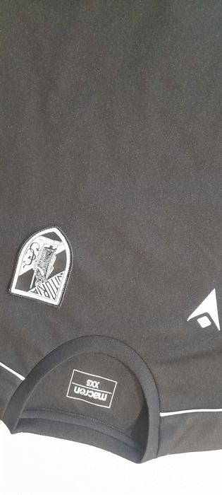 T-shirt Criança Vitória Sport Club como nova