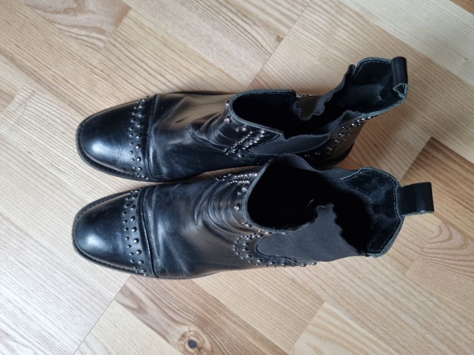 Skórzane trzewiki, buty z ćwiekami 41