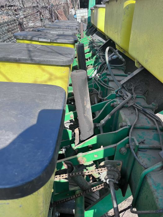 Сівалка John Deere 7000