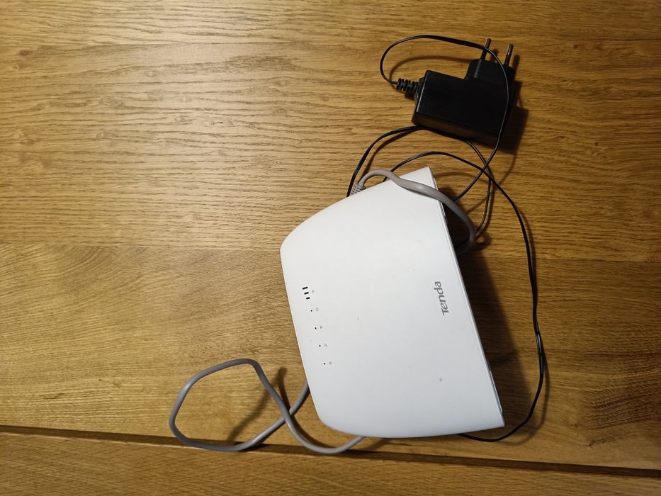 Router Tenda 4G03 N300 wifi 4G LTE
