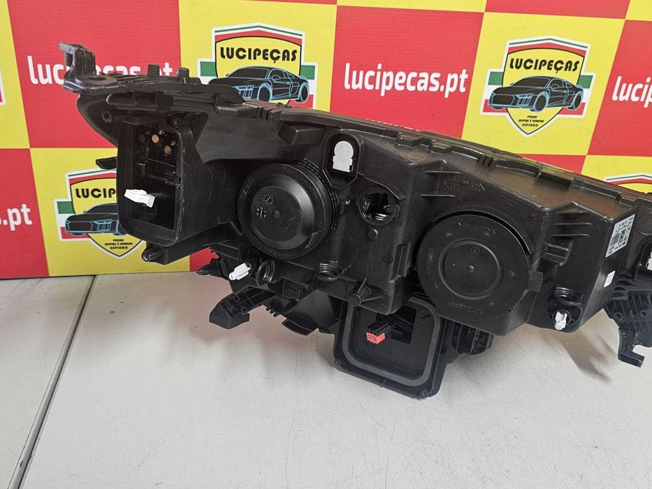 Otica Esquerda Renault Megane IV | 139281